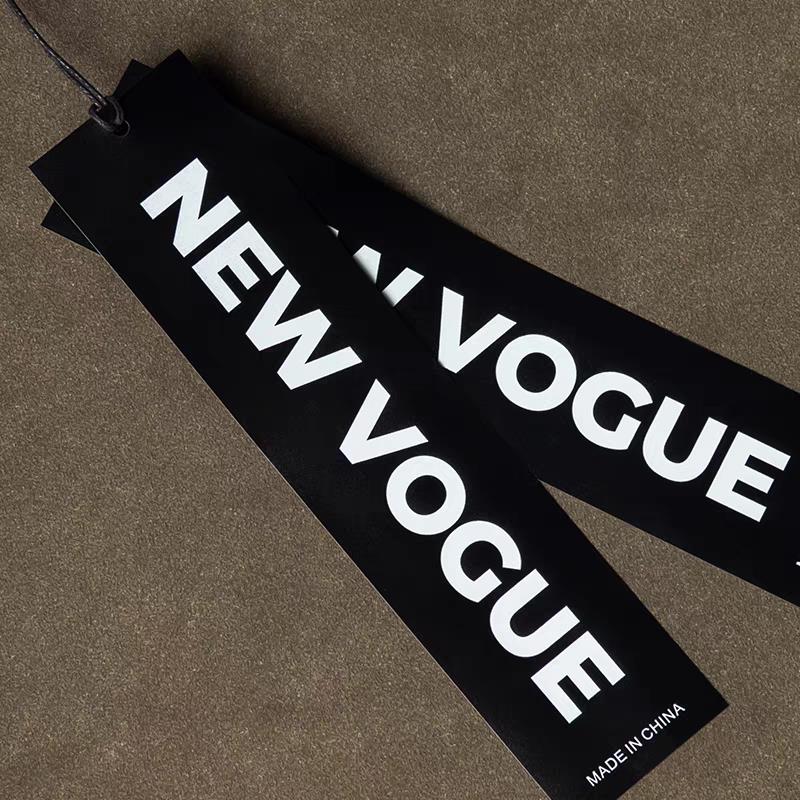 吊牌定做服装店衣服标签订做高档logo设计撕不烂软胶PVC吊牌定制