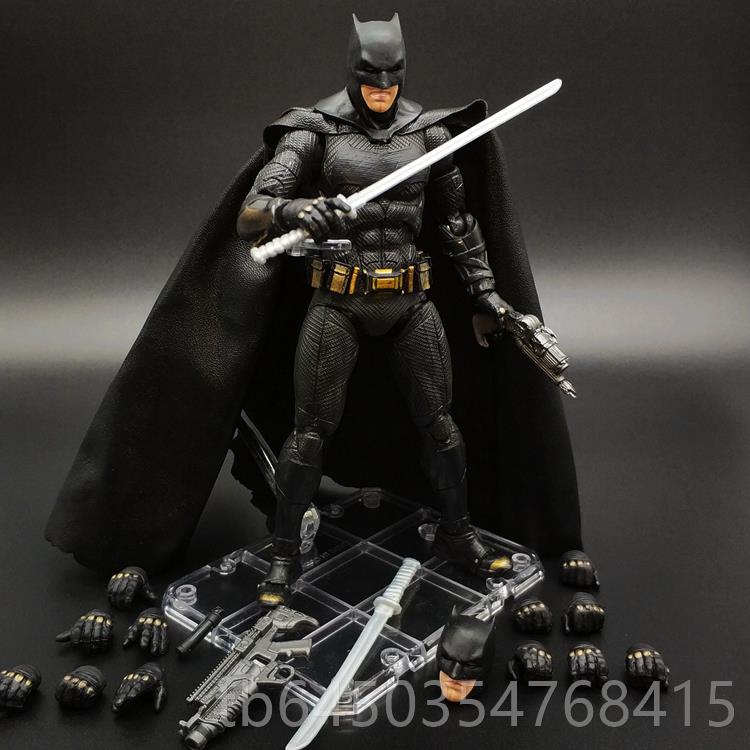 高档蝙蝠侠大战超人 黑具暗骑士正义联盟可动偶模丑型玩手办 人小