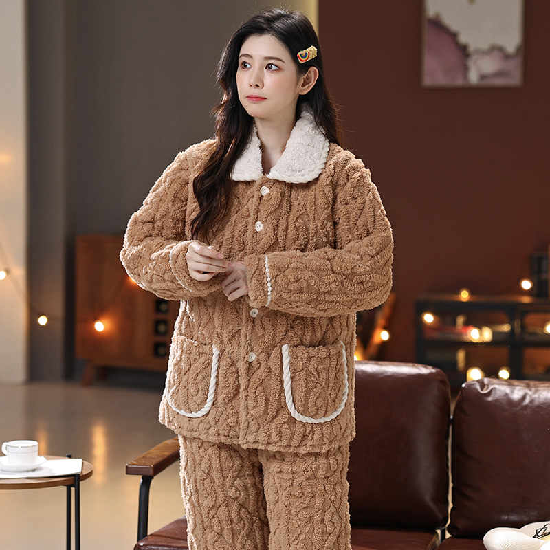 睡衣女冬季珊瑚绒加厚加绒三层夹棉超厚大K码可外穿冬天家居服套