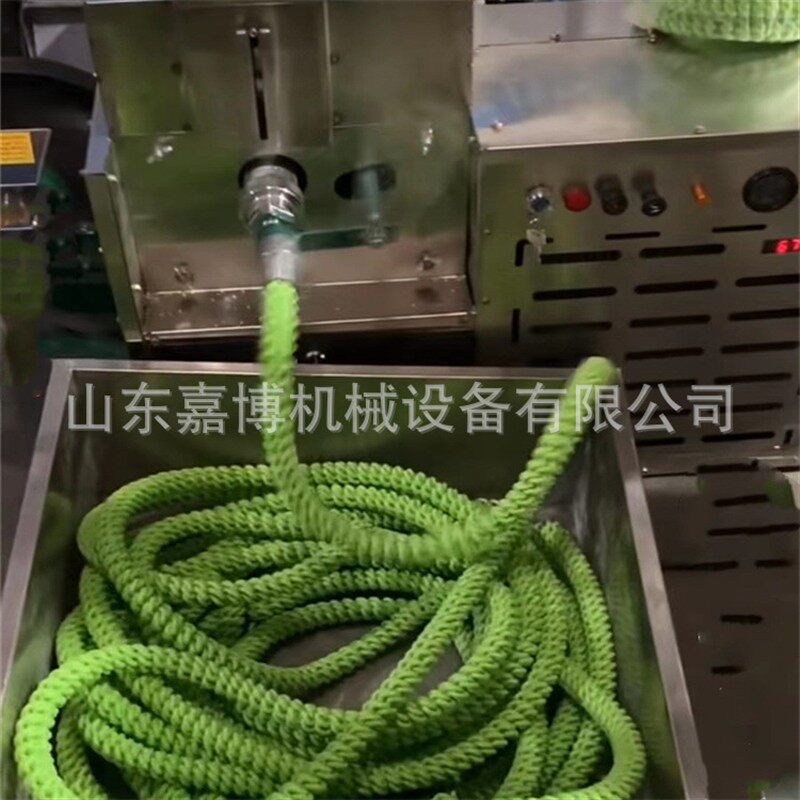 四缸双螺杆膨化机 休闲食品膨化设备云南 小型麻花膨化机