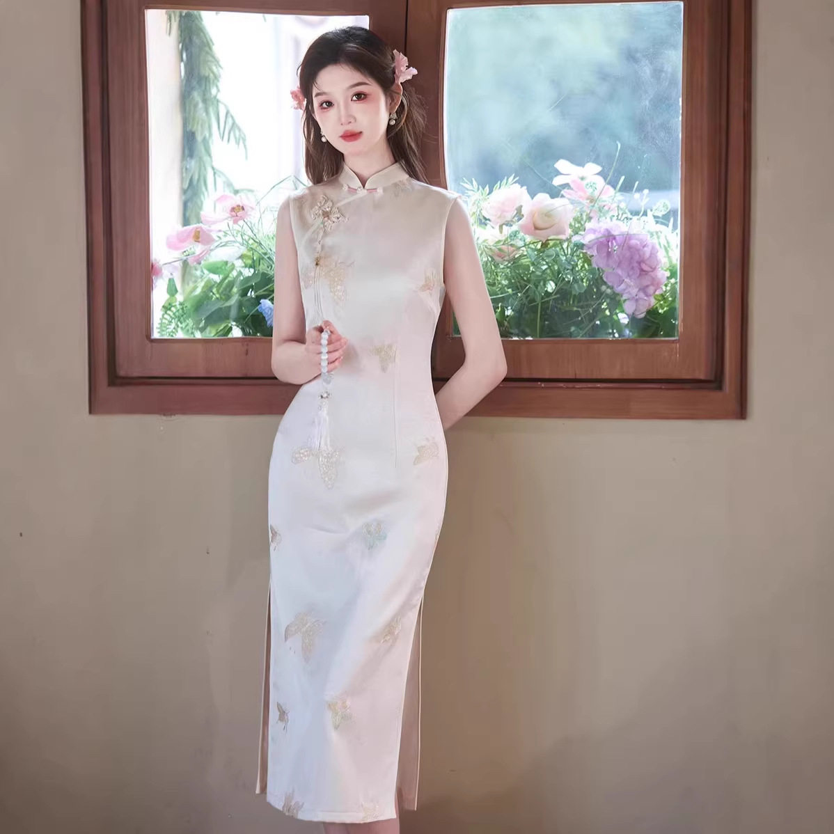 高端刺绣粉色旗袍新款女夏季新中式订婚礼服裙改良无袖年轻款
