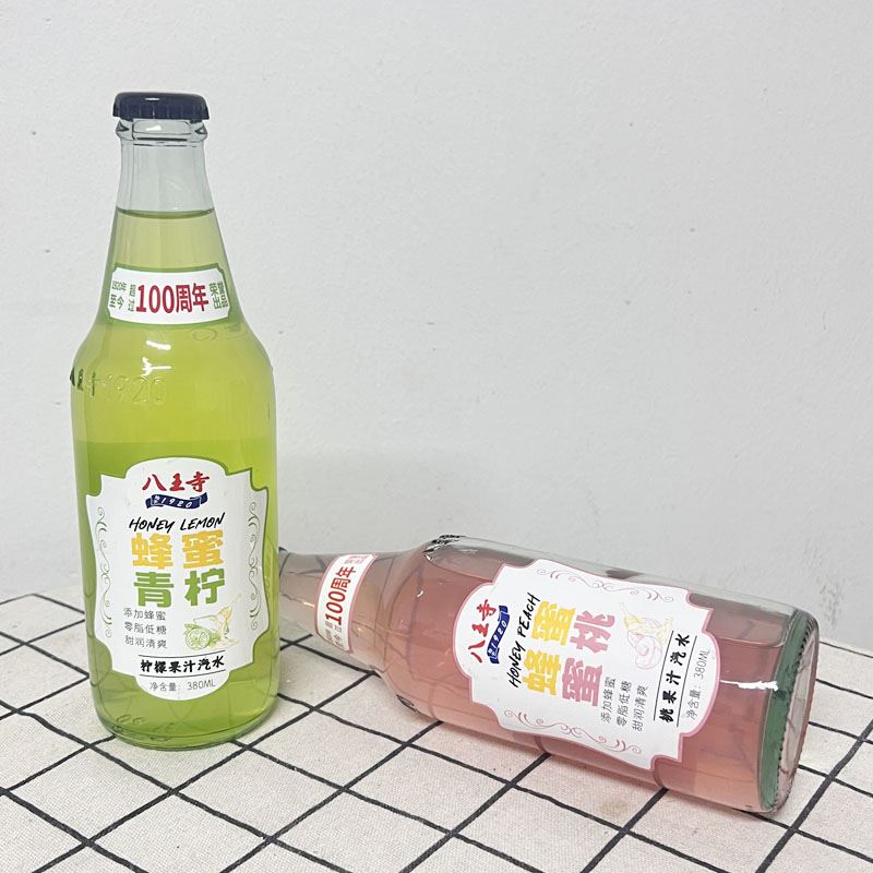 八王寺蜂蜜青柠味蜜桃味柠檬果汁汽水0脂低糖玻璃瓶网红碳酸饮料