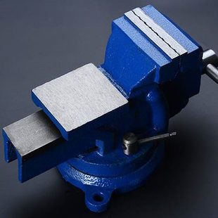 台钳钳子台虎钳 甄选直供轻型活动带砧台钳 Industry bench Vise
