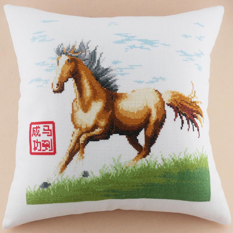 刺绣抱枕十字绣抱枕 十二生肖马 马到成功客厅卧室汽车靠垫自己绣