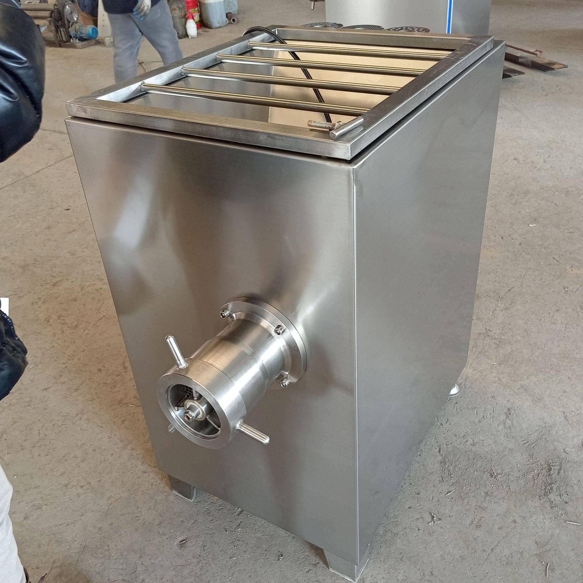 猪牛肉冻肉绞肉机全自动整鸡整鸭绞碎机大型商用碎肉绞切机