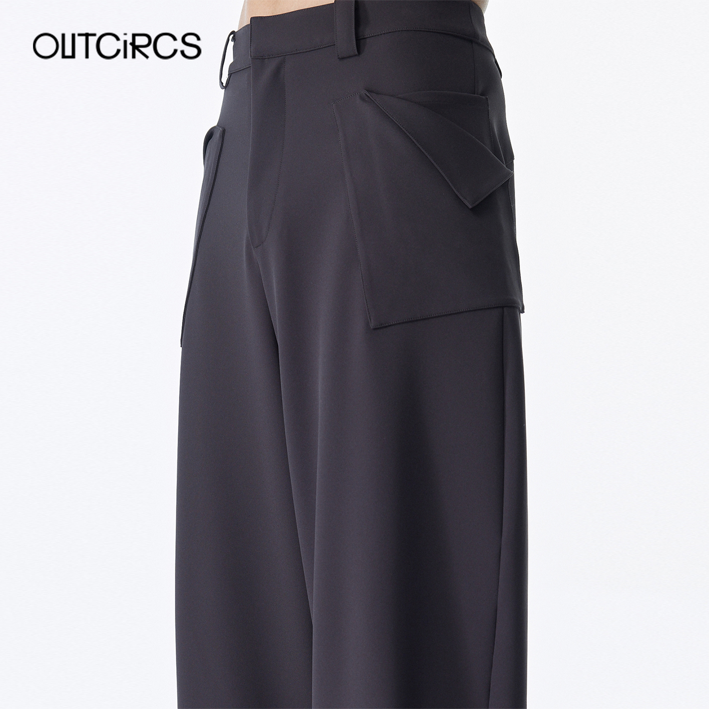 OUTCiRCS造型口袋弯刀裤秋冬新款