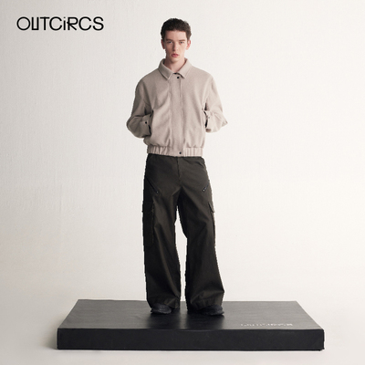 OUTCiRCS短款几何口袋夹克