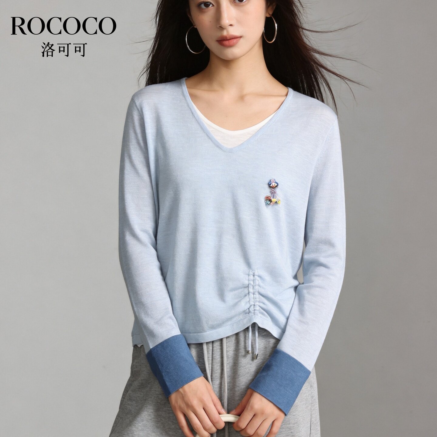 ROCOCO/洛可可撞色假两件V领针织衫女夏浅蓝色抽绳显瘦上衣