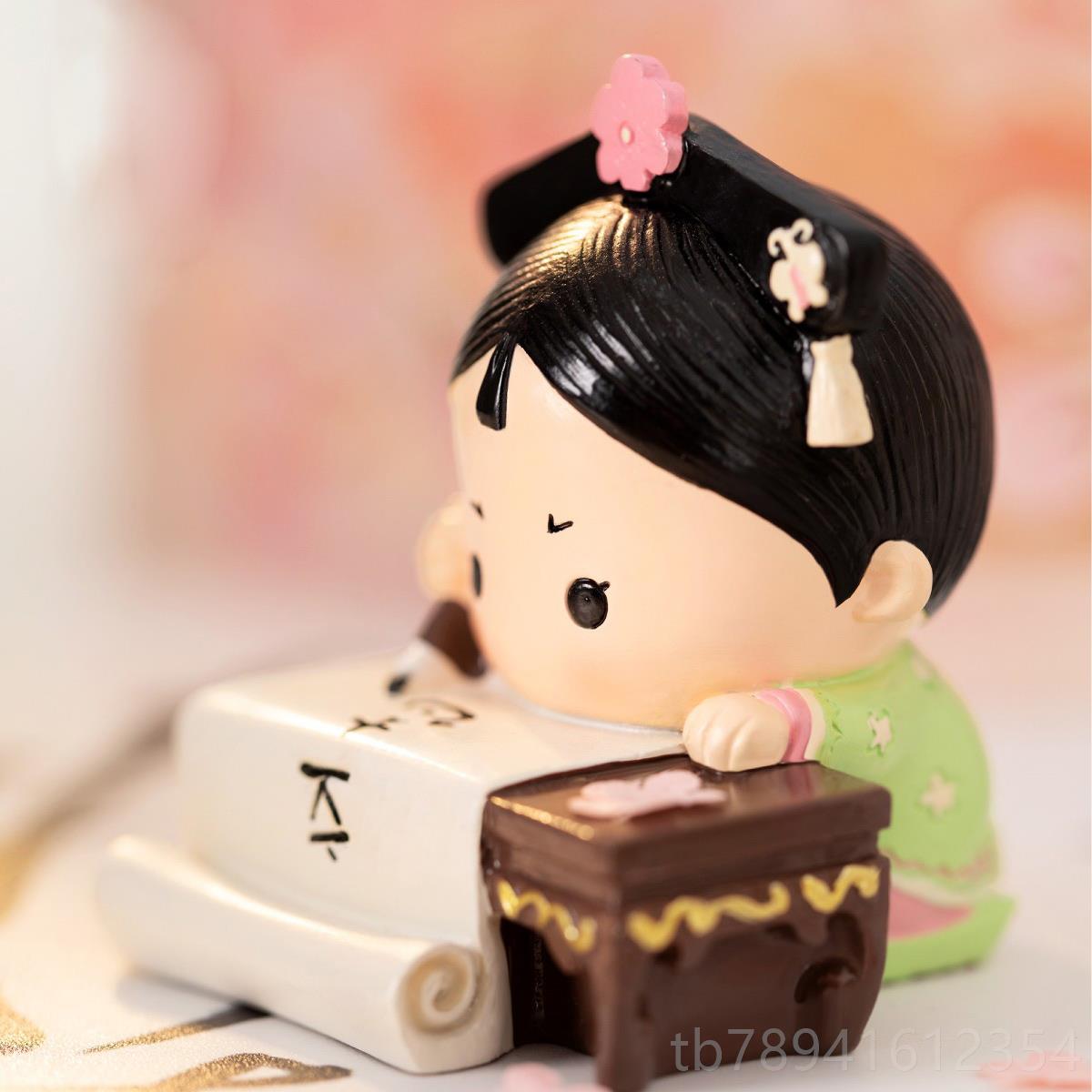 高档故宫博物院小格格的件日常摆中国风树脂玩偶可爱节日礼物复创