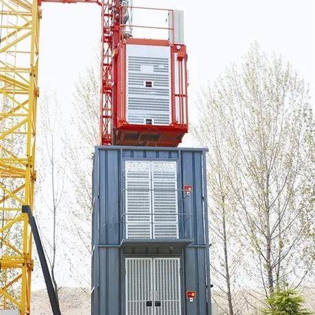 厂家直供井道施工电梯中高层建筑工地室内齿条式人货施工升降机