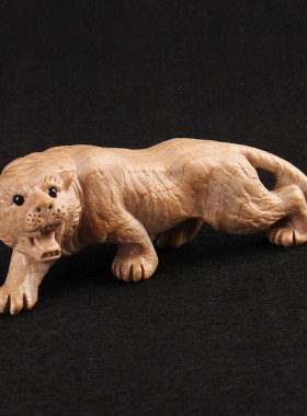 桃木虎摆件木雕十二生肖虎原色木老虎手把件汽车摆件环保无漆整木