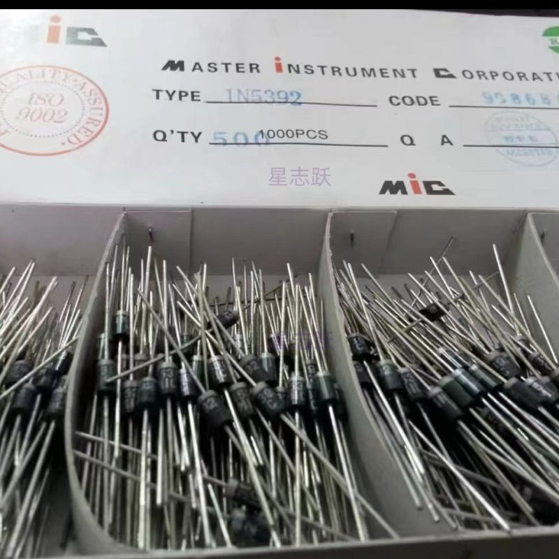 直插整流二极管1N5392 DO-15整流管1.5A/100V MIC 全新IN5392