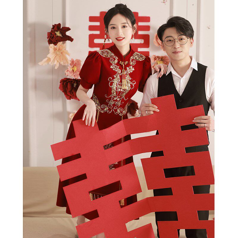 中式旗袍敬酒服新娘2024新款酒红色订婚秀禾连衣裙高级感结婚礼服