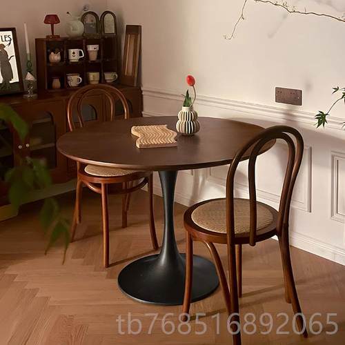 高档复中古风实木郁形金香小圆茶餐桌阳台咖啡洽谈闲几胡桃书休桌