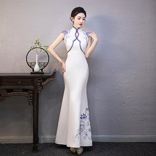 优质青花瓷礼仪旗袍长款迎宾小姐酒店礼仪走秀舞台演出旗袍礼服