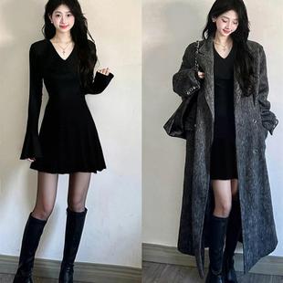 正品高货黑色长袖针织连衣裙短款女巨好看早秋冬季大衣内搭打底短
