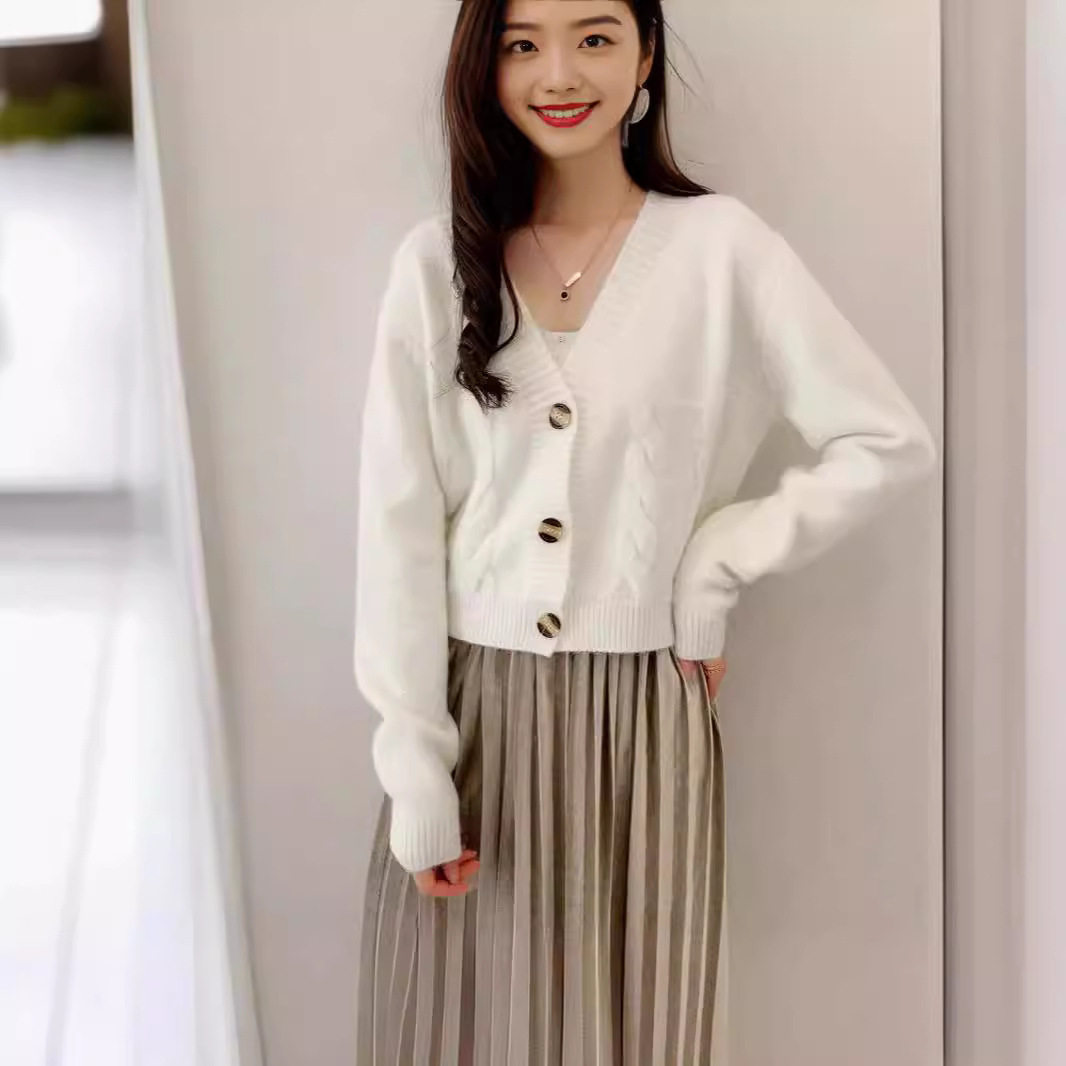 短款高腰显瘦纯色毛衣女2025春秋新款韩版修身针织开衫麻花小外套