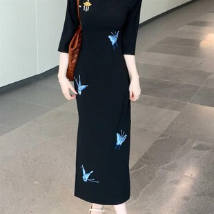 她来了复古馆新中式国风蝴蝶改良旗袍少女气质显瘦长袖黑色连衣裙