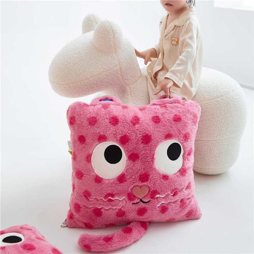 加厚兔绒多巴胺怪兽毛绒抱枕被子两用H折叠车上办公室沙发午休毯