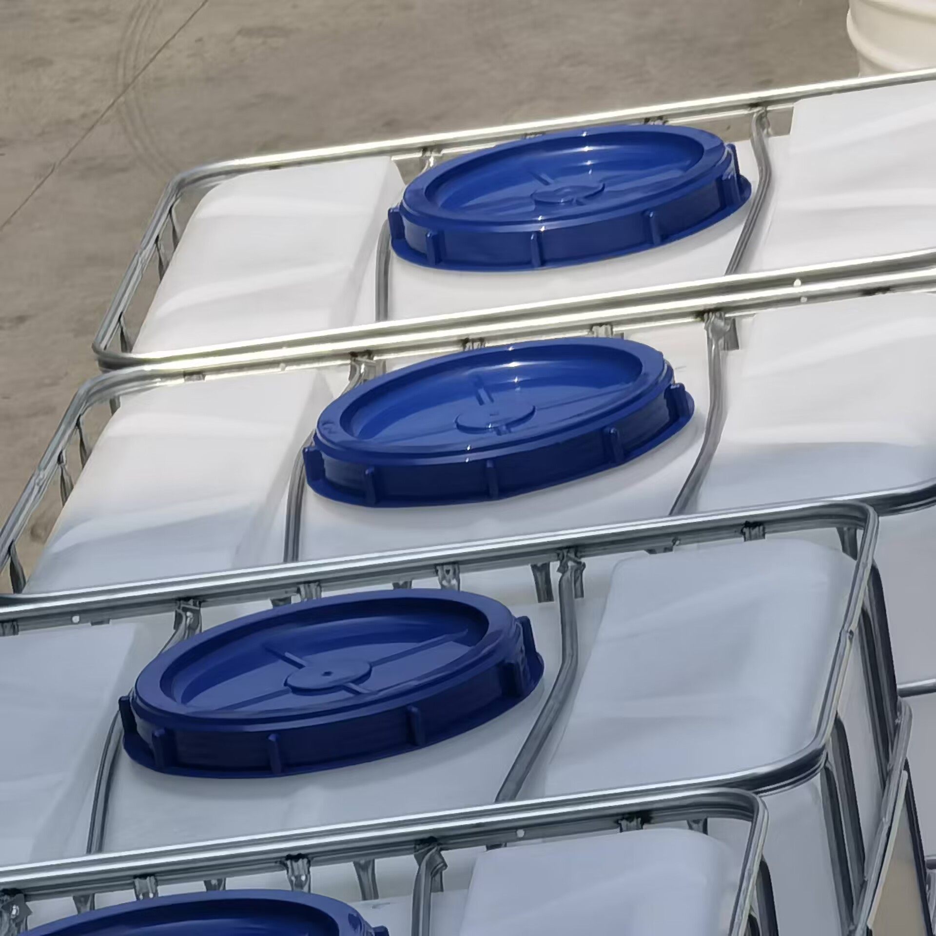 1吨铁架方桶450进料口食品级PE塑料吨桶加厚耐酸耐腐牛筋,模玩/动漫/周边/娃圈三坑/桌游,文化/体育周边,淘宝优惠券,粉丝福利购,淘宝优惠卷