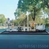 高档制字母汽车摆件香车内香水座小熊男女情侣车载摆台薰网定装 红