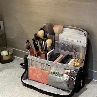 2025新款化妆包超大容量女便携式外出旅行M化妆刷分区收纳包手提