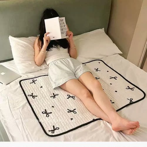 蝴蝶结姨妈垫防漏可水洗四季通用