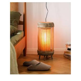 手工实木切割床和早餐大厅落地灯Wabi 覆古卧室氛围客厅 Sabi风格