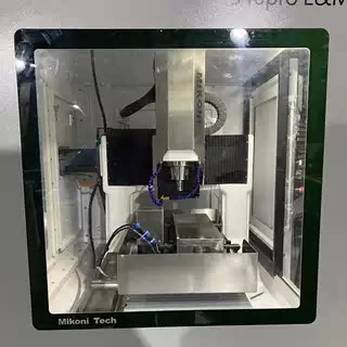 数控雕刻机小型立式四轴五轴金属模具玉器石墨雕铣超稳重心精雕机