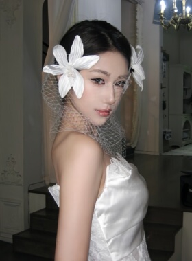 就像一株香水百合一样