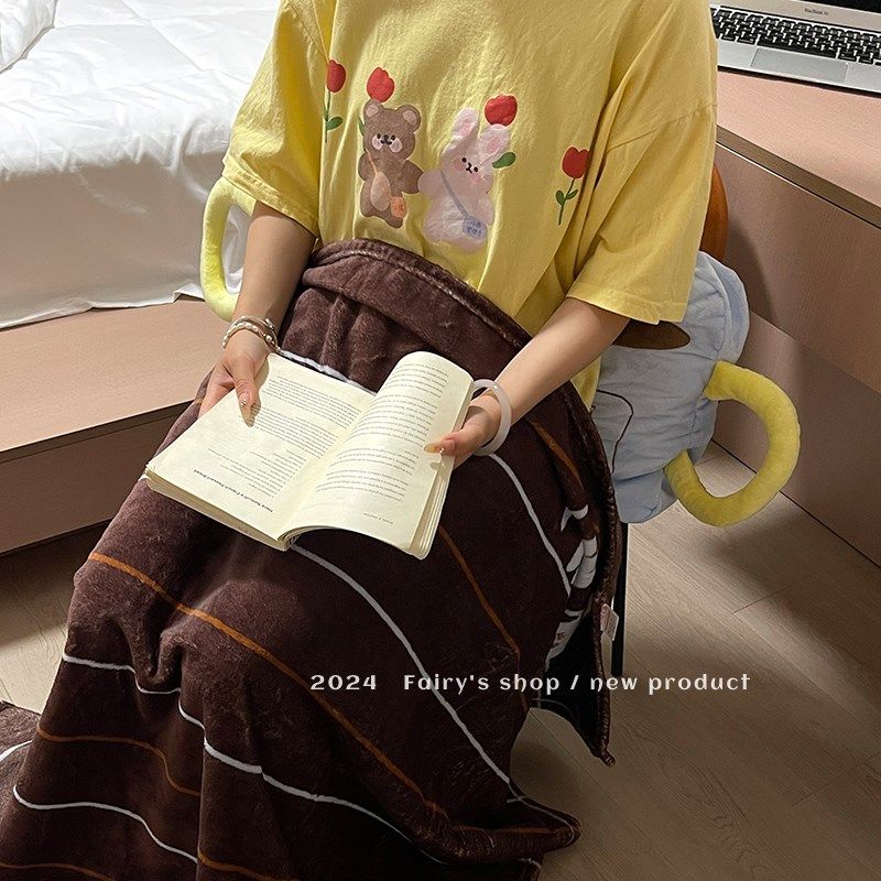 抱枕被子2024新款女办公u室午睡枕头二合一两用车载珊瑚绒空调毯