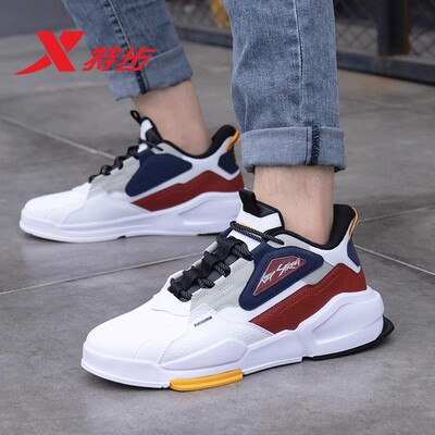 特步男鞋皮面防水运动鞋男