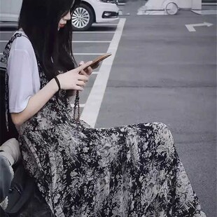 T恤两件套潮 时尚 宽松遮肚休闲套装 裙女夏季 温柔风碎花吊带裙短袖
