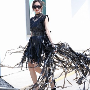 定制成人环保服装 秀黑演出服 女亲子走秀连衣裙手工创意塑料袋时装