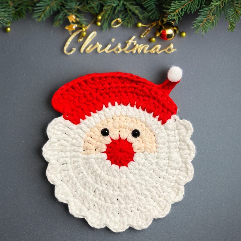 手工毛线钩织圣诞老人杯垫