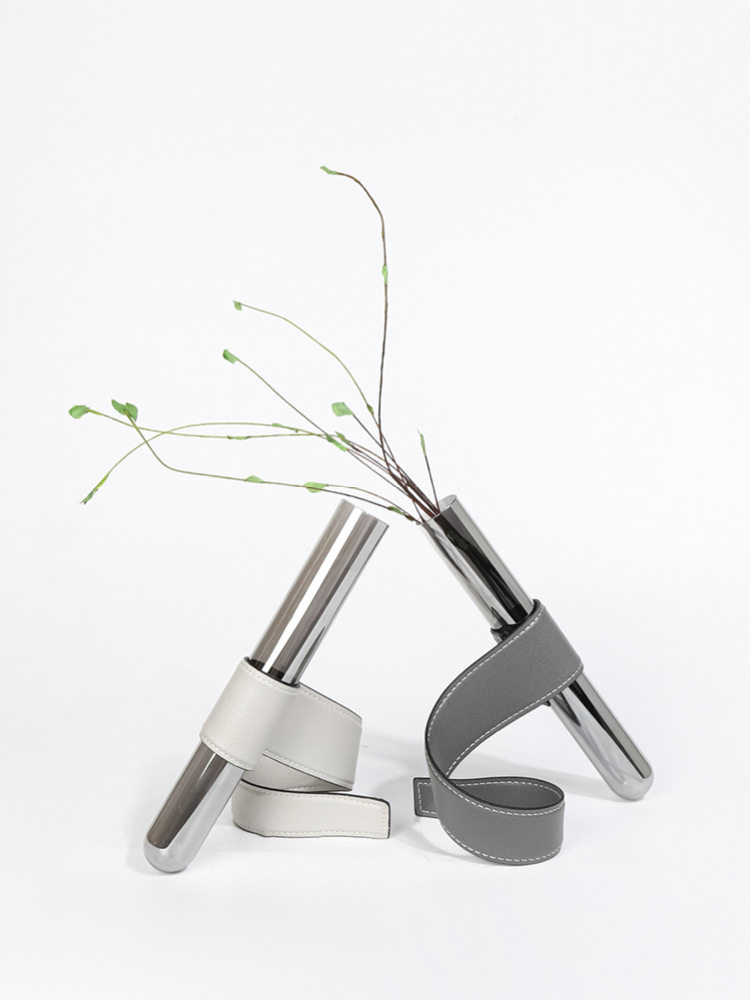 轻奢皮革玻璃试管花瓶创意样板间酒店售楼处艺术花插花器桌面摆件,模玩/动漫/周边/娃圈三坑/桌游,文化/体育周边,淘宝优惠券,粉丝福利购,淘宝优惠卷