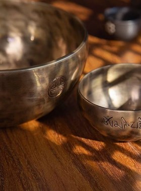 尼泊尔满月钵颂钵冥想静心瑜伽盂C铜钵手工音疗采耳颂钵疗愈罄摆