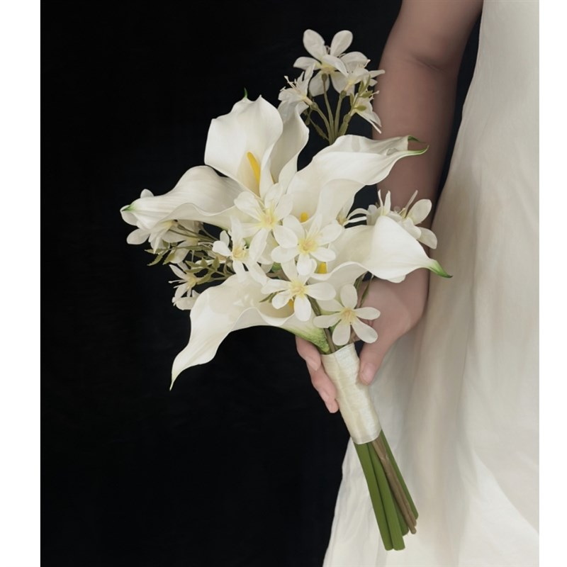 韩式婚礼结婚海芋马蹄莲仿真花束婚纱摄影拍照新娘手捧花领证花束