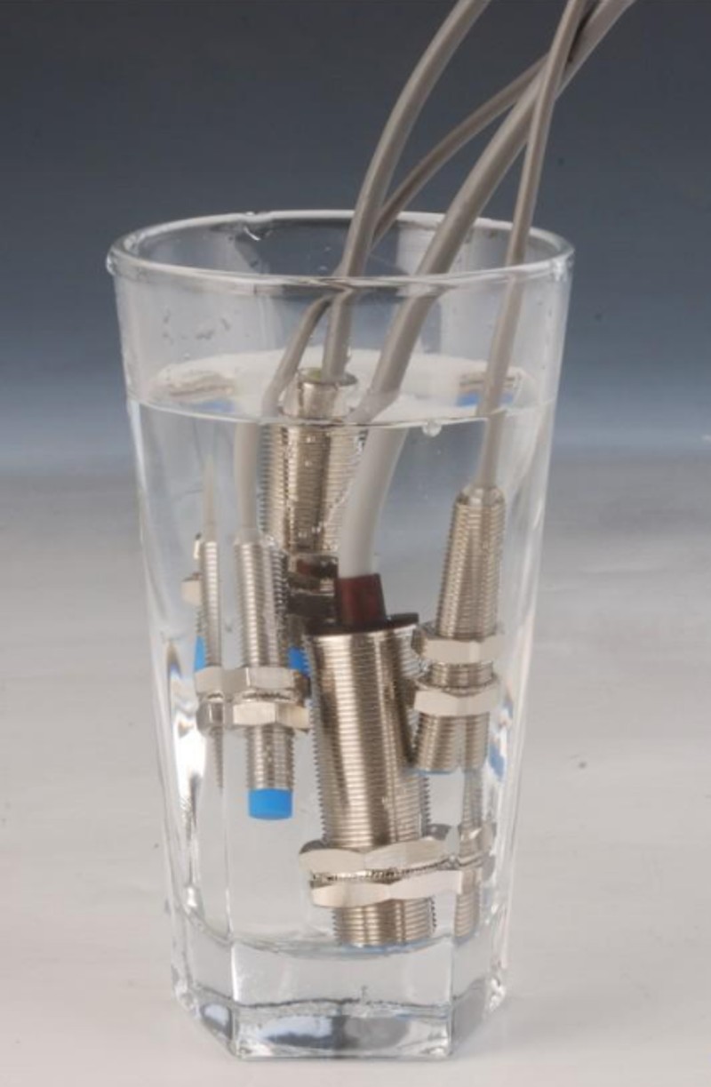 防水接近开关NPNPNP 直流交流两线 M8 M12 M18 M30