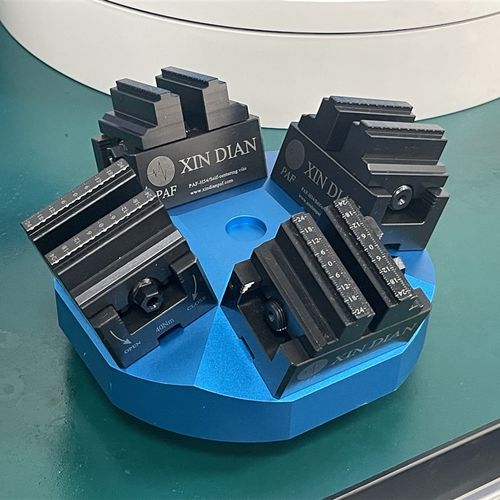 CNC五轴多工位批量加工自定心精密虎钳快速换装塔堆