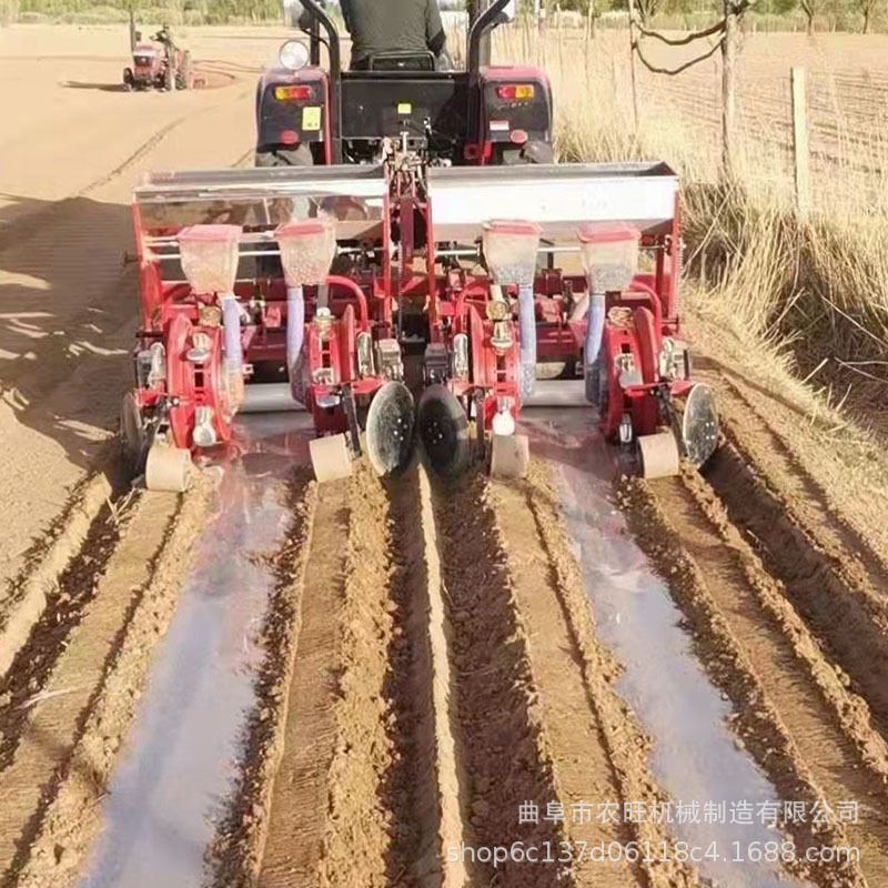 鸭嘴式播种机一次四行花生大豆覆膜播种机黏玉米精播机
