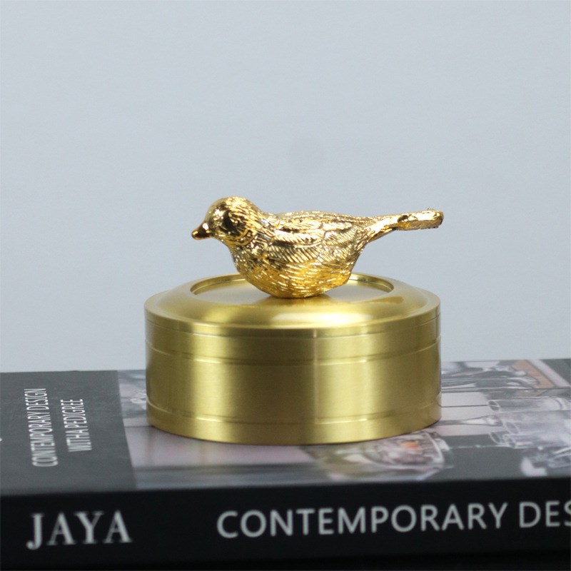 欧式轻奢创意金属首饰盒铜色梳妆台装饰品摆件带盖烟灰缸新婚礼品