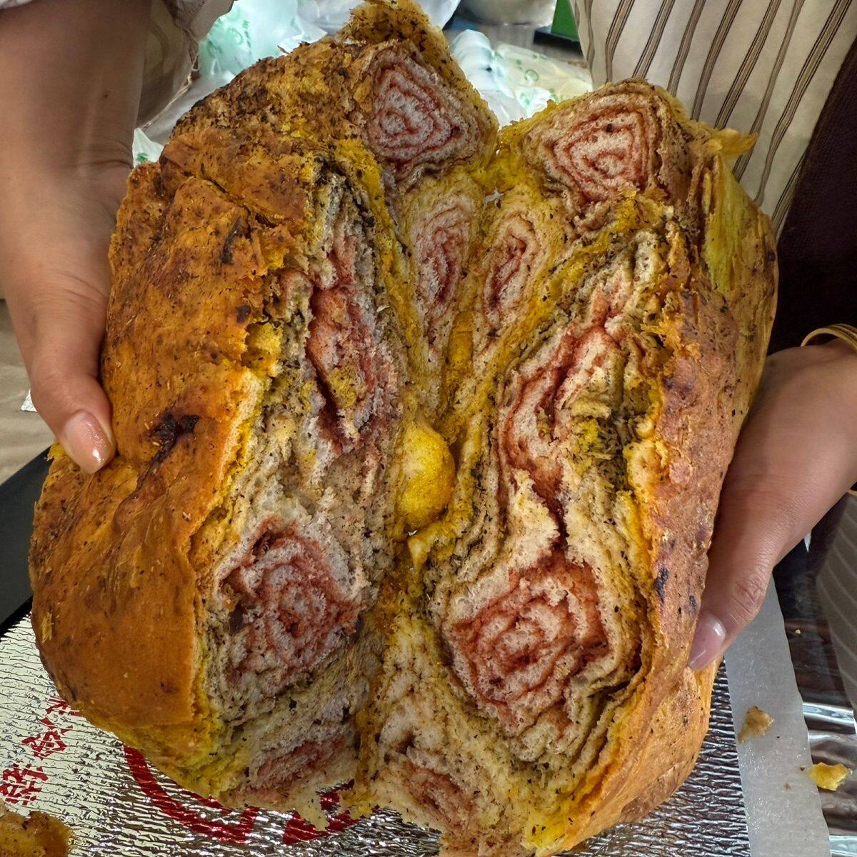 甘肃永登玫瑰千层月饼烧