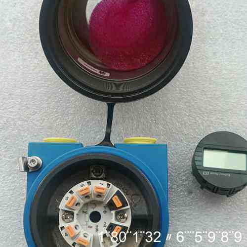 EH 模块温度变送器 TMT82-NDA1EA1A1AAA