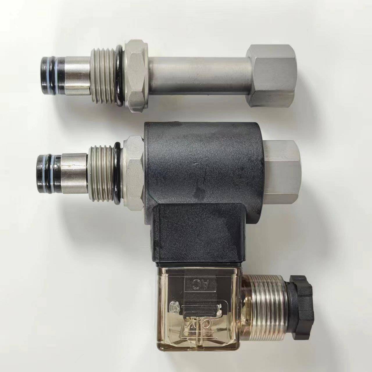 液压螺纹插装双向保压常闭电磁阀DHF08-228/SV08-28/SV2-08-2NCSP