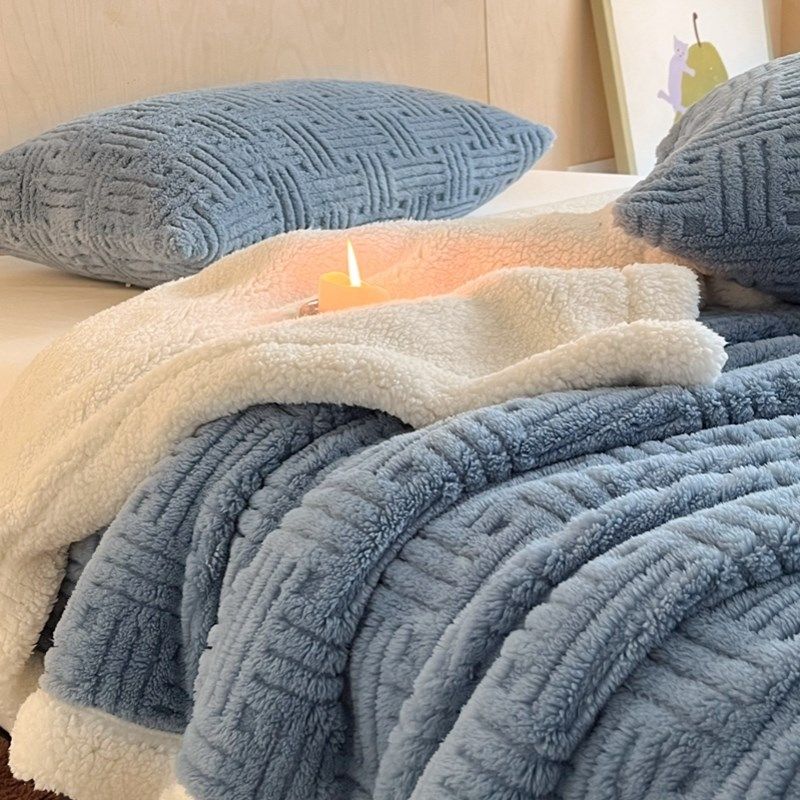 秋冬毛毯塔芙绒羊羔绒双层毯子冬季加厚盖毯办公室午睡午休沙发毯