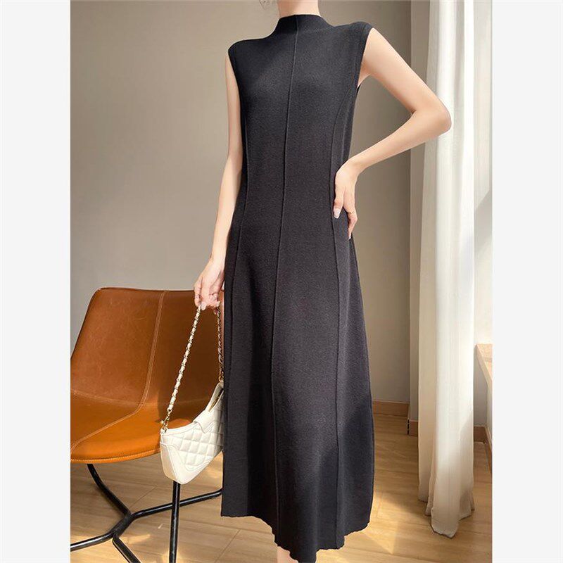 无袖针织连衣裙女半高领修身显瘦高级感气质打底背心毛衣裙秋冬新