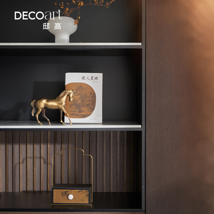 邸高写字楼公司办公室总经理办公桌背景展示柜宋氏美学摆件装饰品