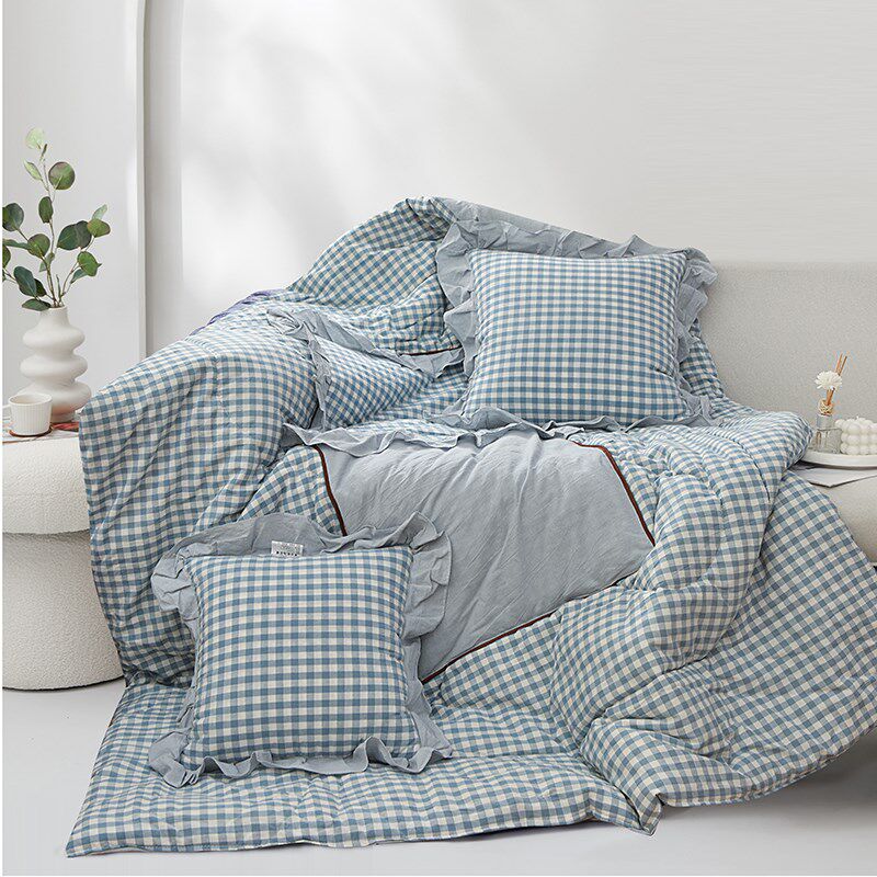 天蓝色抱枕被子两用水洗棉汽车沙发靠垫格子办公室宿舍午休被纯棉