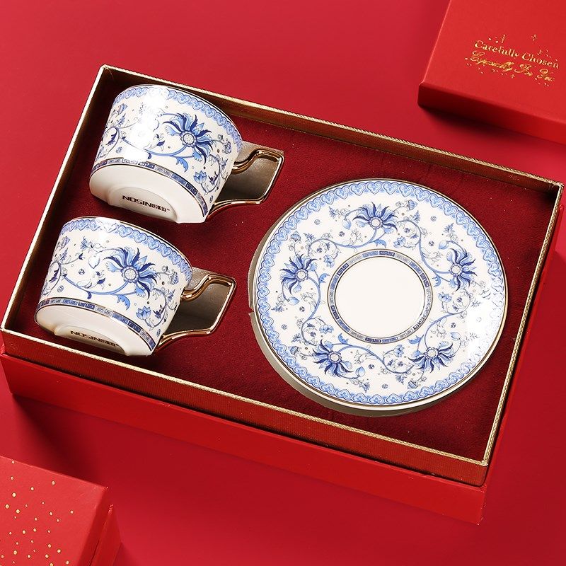 青花瓷送礼摆件手绘陶瓷茶具礼盒高档套装客厅茶几缠枝莲中式乔迁